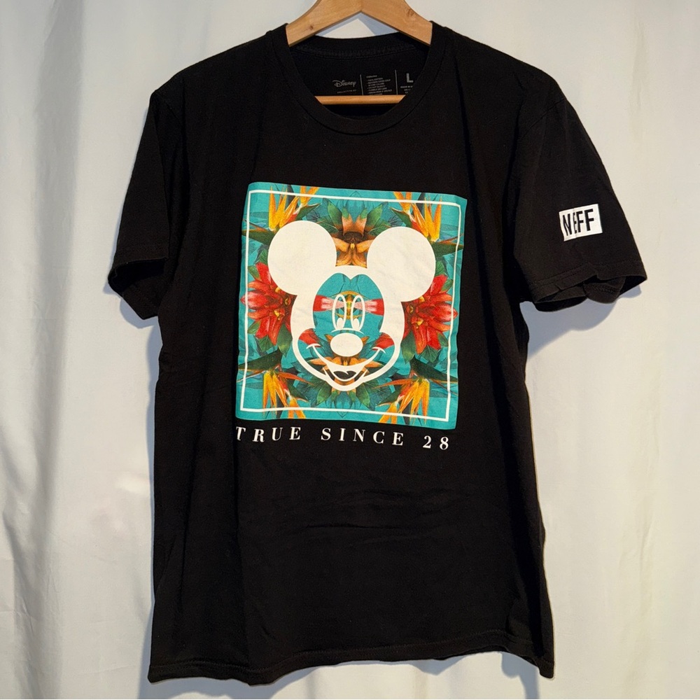 Disney Collection by Neff Mickey Mouse Rare Black T-shirt Tropical/Hawaiin L